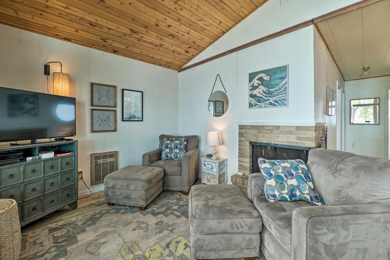 Lakefront Cottage Near Wineries And State Parks! Миърс Екстериор снимка