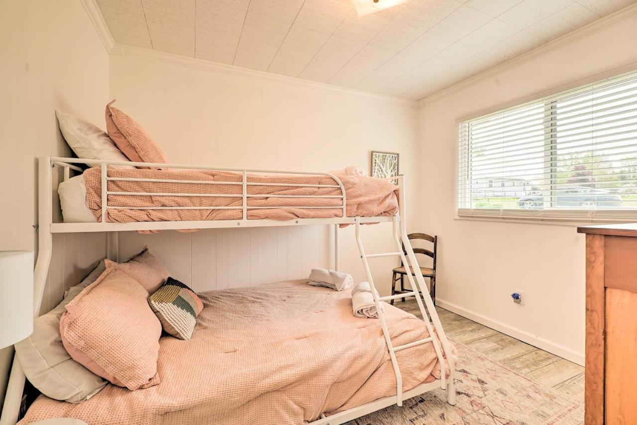 Lakefront Cottage Near Wineries And State Parks! Миърс Екстериор снимка